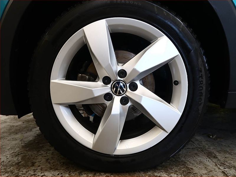 Volkswagen T-Cross (2023) 1.0 TSI - fotka 15 z 17