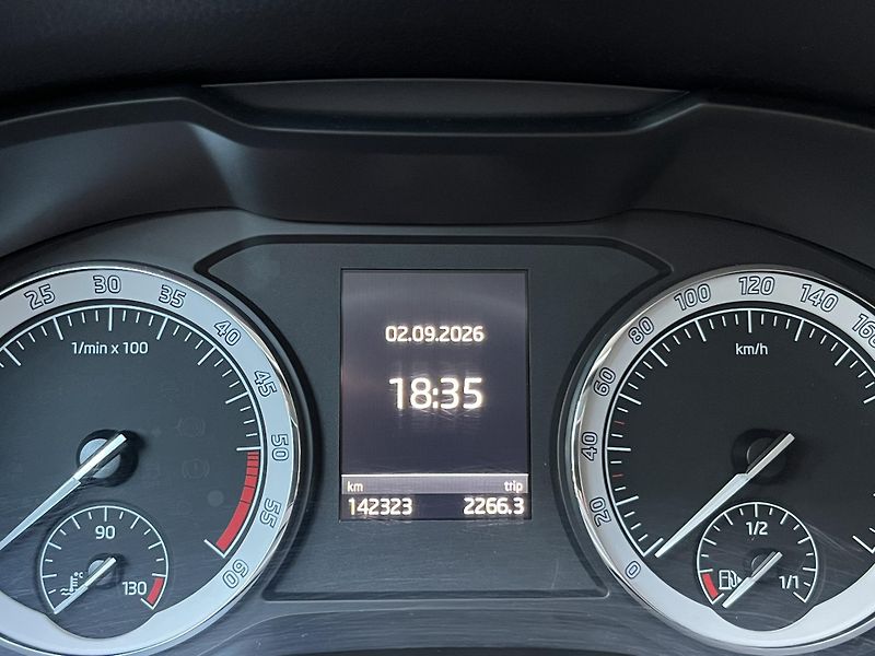 Škoda Karoq (2018) STYLE 2.0 TDI 4x4 DSG, NOVÉ ČR - fotka 24 z 35