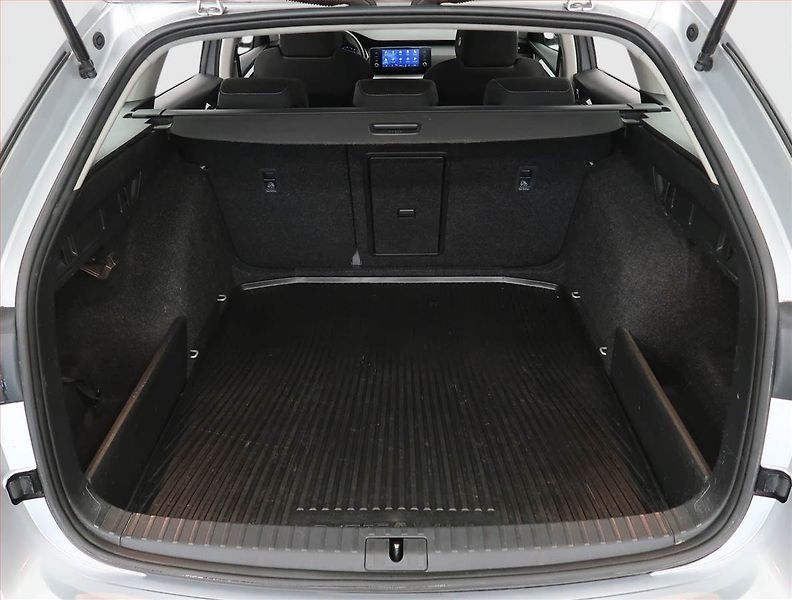 Škoda Octavia (2022) Ambition 2.0 TDI, ČR,1.maj - fotka 13 z 24