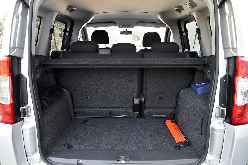 Fiat Qubo 1.3 MultiJet,KLIMA,PDC,ALU16 - fotka 41 z 44