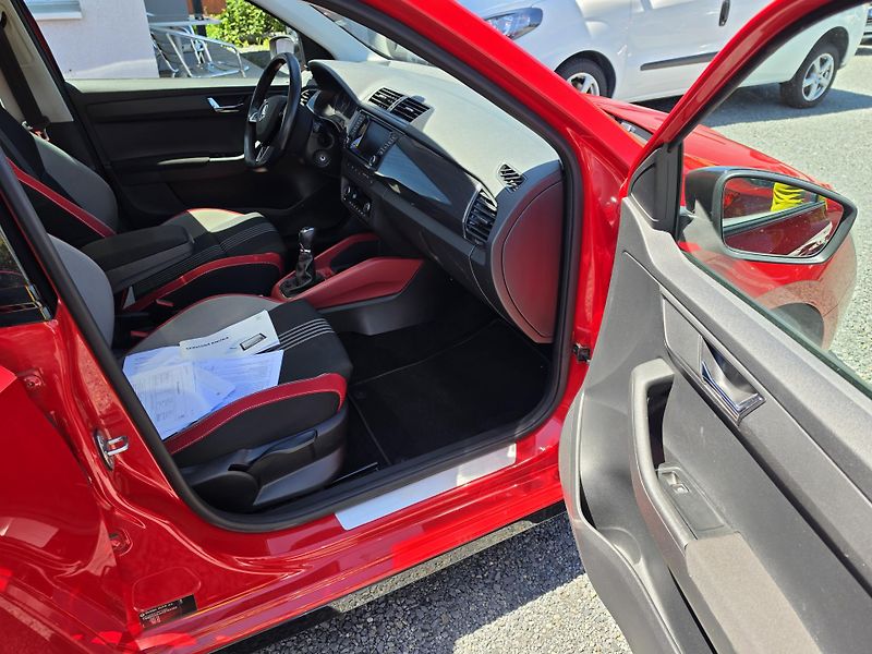 Škoda Fabia 1.2 TSI 81KW Monte Carlo Pano - fotka 20 z 26