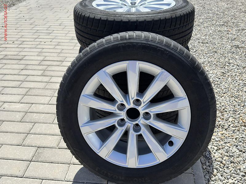 Volkswagen Sharan (2015) 2.0 TDi, AC, výhřev sed - fotka 18 z 19