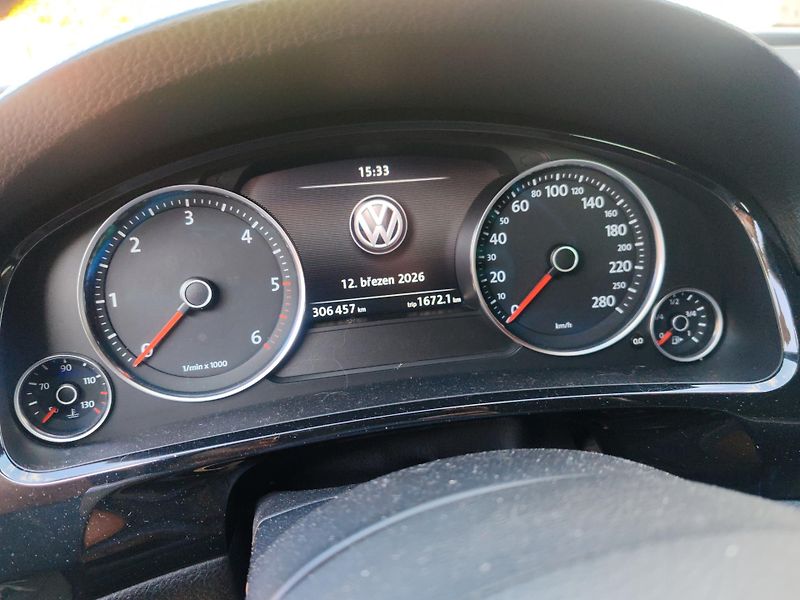 Volkswagen Touareg (2013) - fotka 2 z 11
