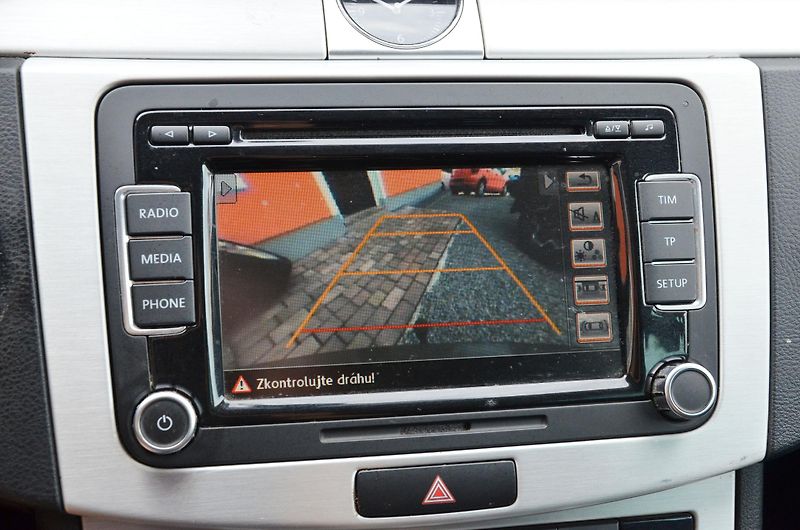 Volkswagen Passat (2014) 2.0 TDi 103kW Highline / ČR  - fotka 31 z 33