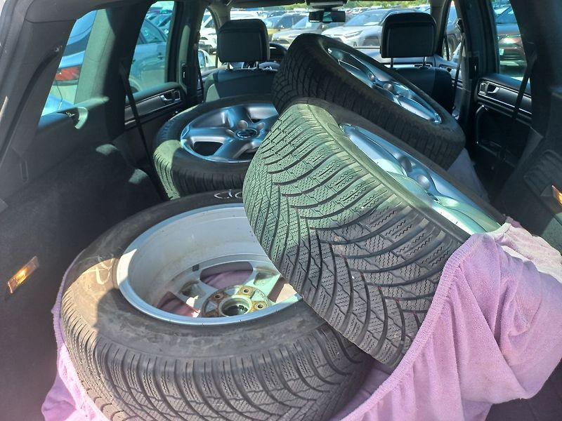 Volkswagen Touareg R-Line 4,2 V8 TDi 4motion - fotka 14 z 15