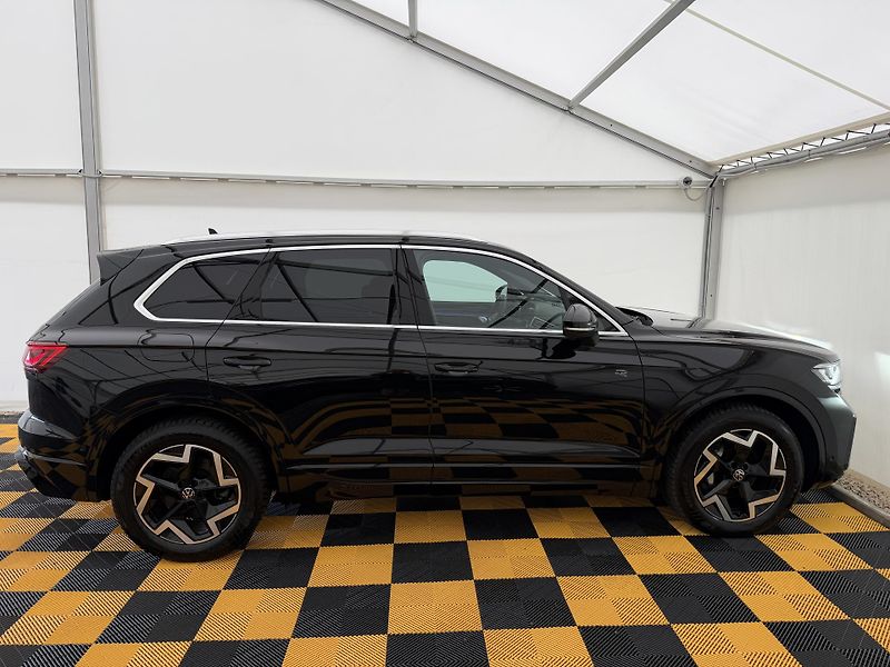 Volkswagen Touareg 3.0Tdi*1-MAJ*DPH*HUD*R-LINE* - fotka 7 z 50