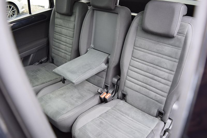 Volkswagen Touran (2018) 1.4TSI 110kw HIGHLINE TAŽ LED - fotka 20 z 50