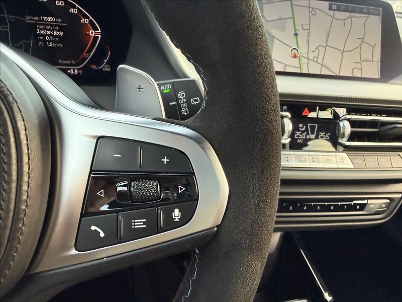 BMW Řada 1 M135i - fotka 19 z 23