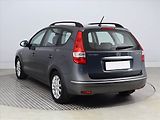 Hyundai i30 (2009) 1.6 CVVT, nová STK - náhled 3