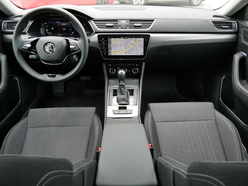 Škoda Superb - fotka 5 z 25