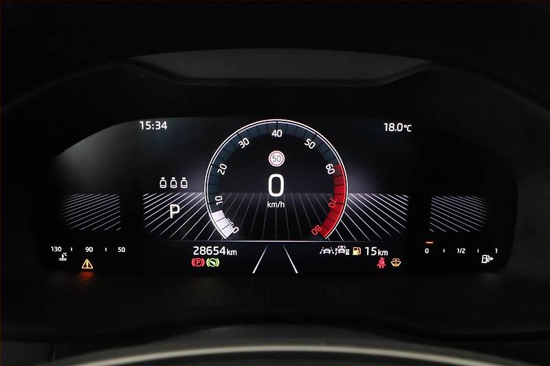 Škoda Karoq (2025) 1.5 TSI, Drive, FullLed - fotka 9 z 20