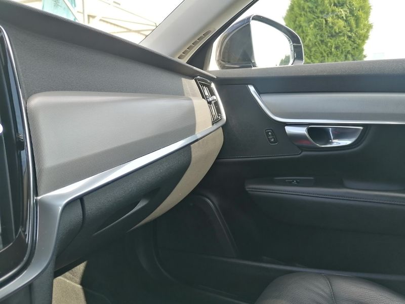Volvo V90 (2022) 2.0 B4 MHEV Kůže A/T - fotka 30 z 33