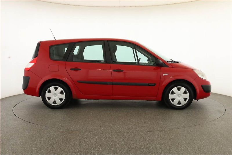 Renault Grand Scénic (2005) 2.0 16V, 7 míst, ČR,1.maj - fotka 6 z 13