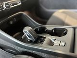 Volvo XC40 (2024) D3 AWD MOMENTUM - náhled 11