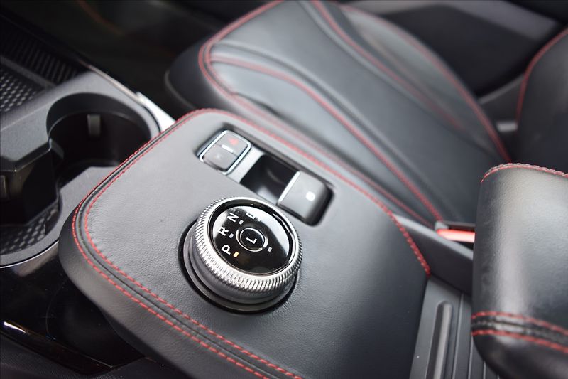 Ford Mustang Mach-E 0,0 216KW PREMIUM RWD 99KW BAT - fotka 40 z 43