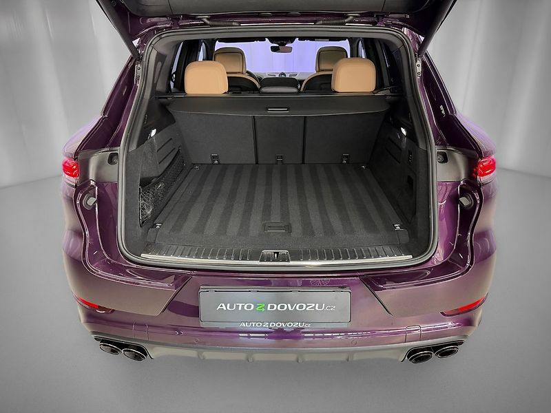 Porsche Cayenne e-HYBRID SPORT CHRONO, AIR, MA - fotka 34 z 34