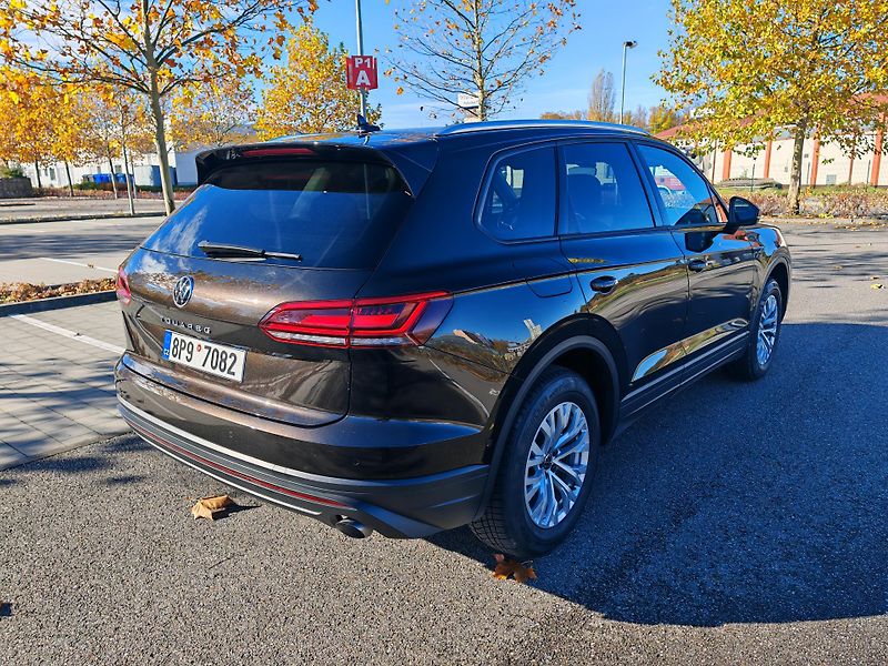 Volkswagen Touareg (2022) ČR, 1.majitel, tažné, servis - fotka 3 z 38