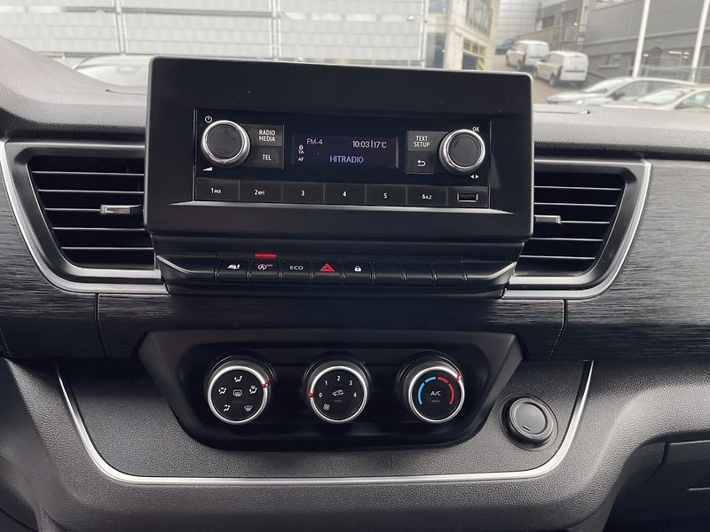 Renault Trafic (2021) 2.0 dCi,DPH,6 Míst - fotka 21 z 40