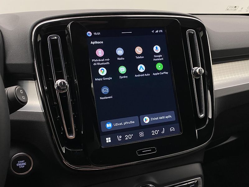 Volvo XC40 (2026) B3 AUT DARK PLUS - fotka 8 z 60
