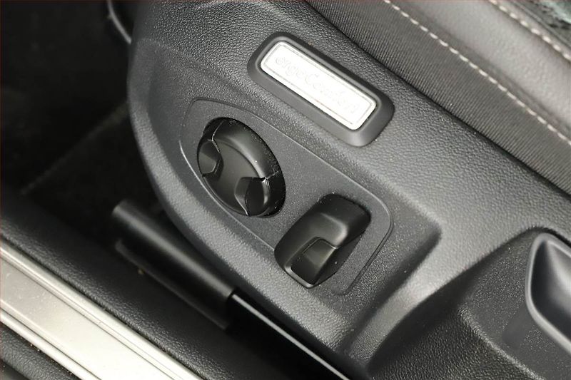 Volkswagen Arteon (2019) R-line 2.0 TDI - fotka 11 z 20