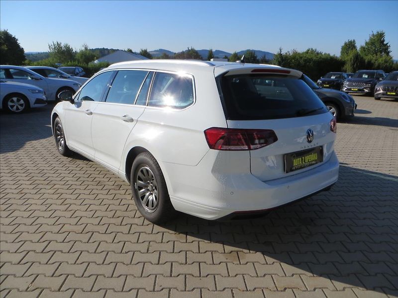 Volkswagen Passat 2,0 TDI 110kW Business ČR - fotka 5 z 26
