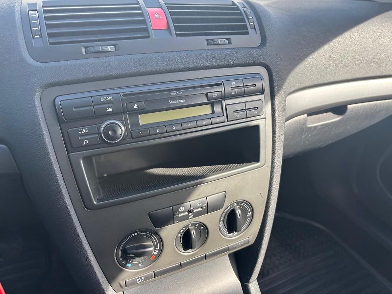 Škoda Octavia 1.9 TDI / 77 kW - fotka 18 z 25