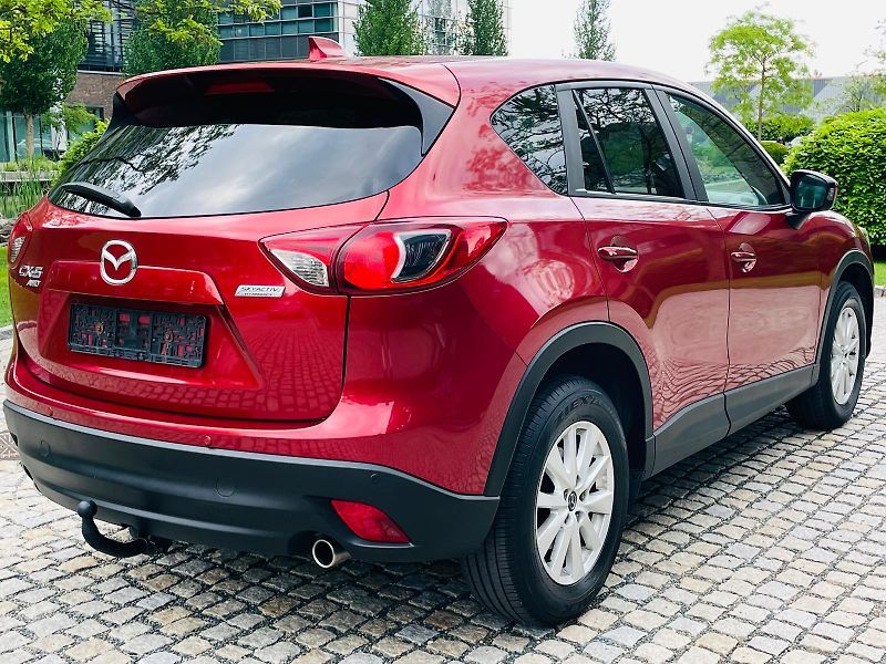 Mazda CX-5 2.0i AUT 4x4 SENZORY TAŽNÉ - fotka 13 z 49