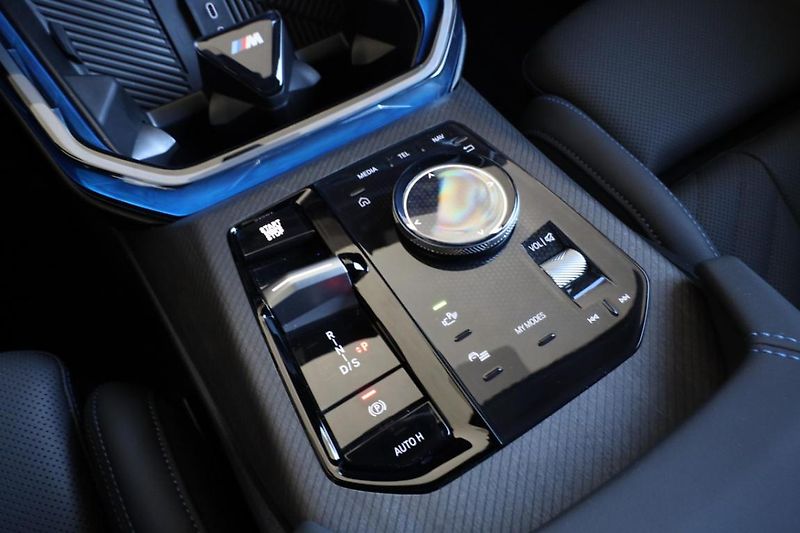 BMW X3 xDrive 40d - fotka 13 z 30