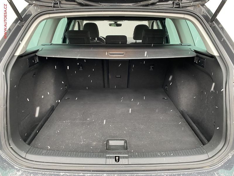 Volkswagen Golf (2019) 1.6 TDi, Comfortline, DSG - fotka 7 z 17