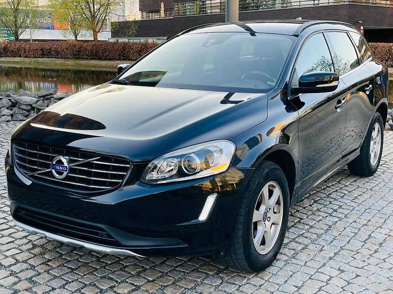 Volvo XC60 2.0D 5VÁLEC AUT TAŽNÉ VÝHŘEV - fotka 4 z 50