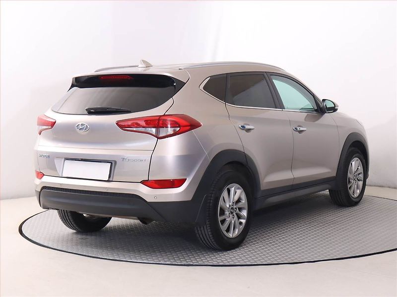 Hyundai Tucson (2015) 1.6 GDI, Serv.kniha, Navi - fotka 5 z 19