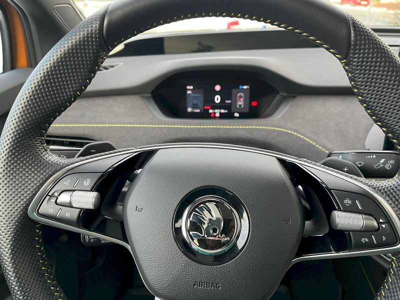 Škoda Enyaq (2024) 82 kWh RS 4x4 - fotka 22 z 30