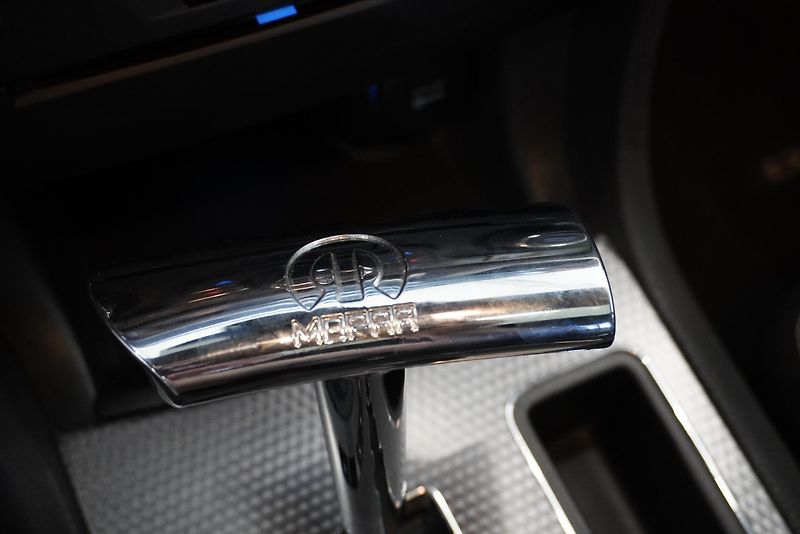 Dodge Charger 6.4 HEMI SRT 8 AUTOMAT - fotka 21 z 39