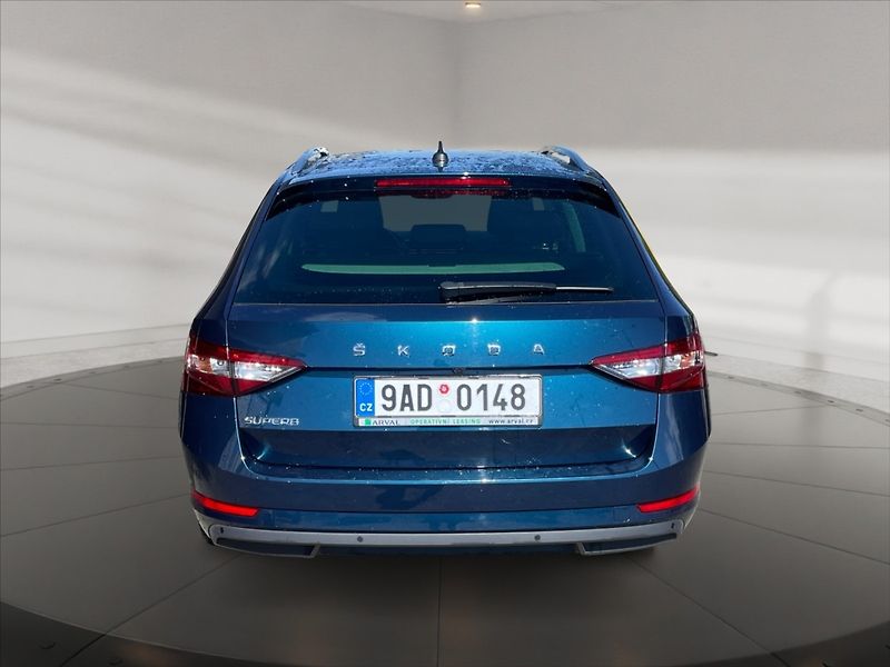 Škoda Superb 2,0 TDI STYLE DSG - fotka 5 z 11