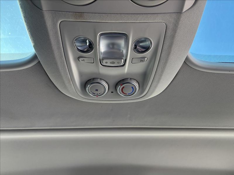 Citroën SpaceTourer 2,0 BlueHDi S&S Shine  L1 - fotka 16 z 43