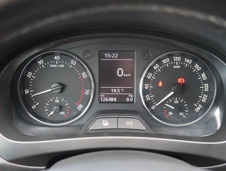 Škoda Rapid (2013) Spaceback 1.2 TSI, ČR,1.maj - fotka 11 z 17