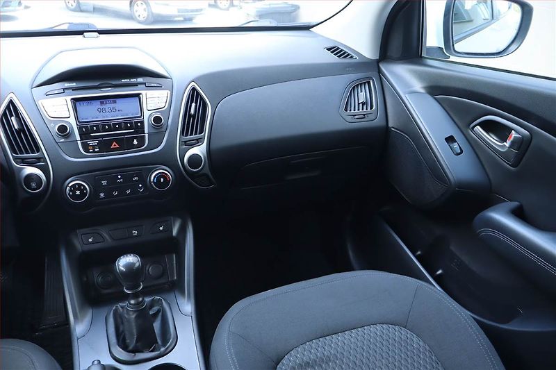 Hyundai ix35 (2011) 1.7 CRDi, Serv.kniha - fotka 8 z 19