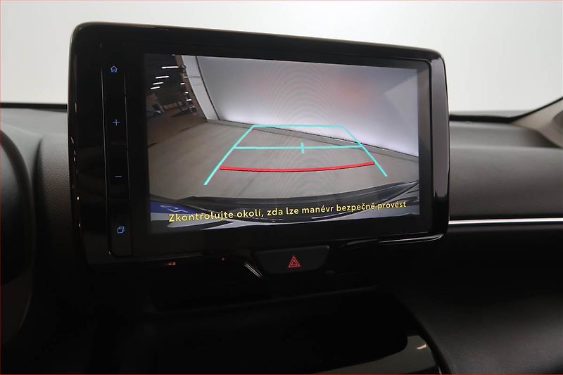 Toyota Yaris Cross (2023) Comfort Style Tech 1.5 VVT-iE - fotka 15 z 19