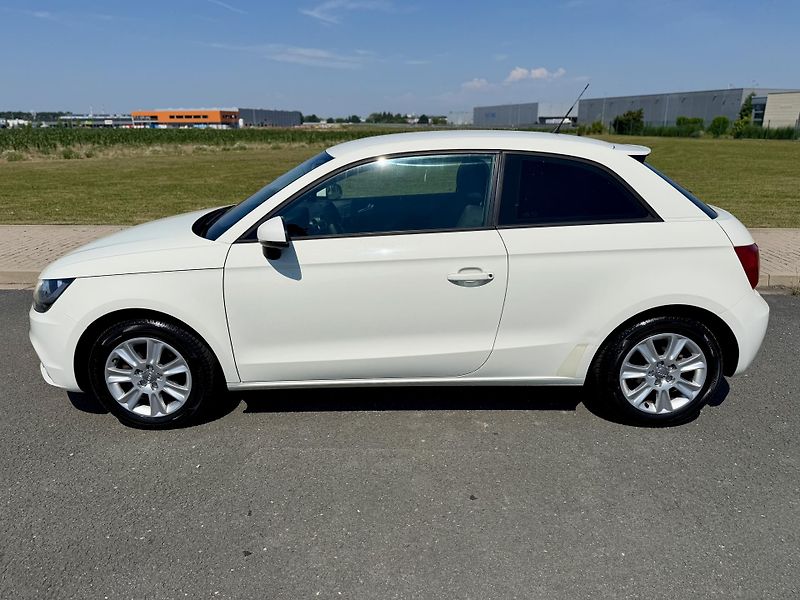 Audi A1 1.2 TFSI AC VÝHŘEVY SERVISKA - fotka 2 z 31