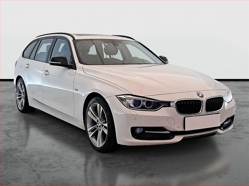 BMW Řada 3 (2015) 320 d, Automat, Navi, Xenony - fotka 1 z 19
