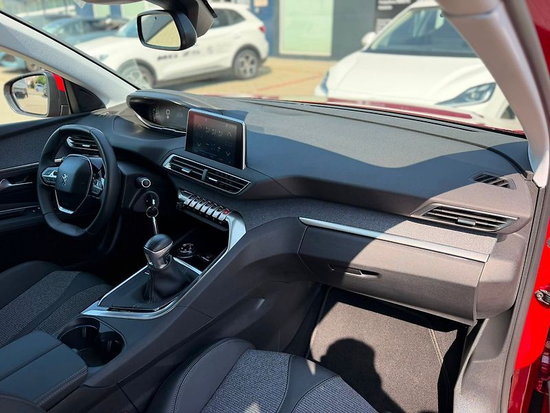 Peugeot 3008 ALLURE 1.5BHDi 130 MAN6 7.231k - fotka 9 z 29
