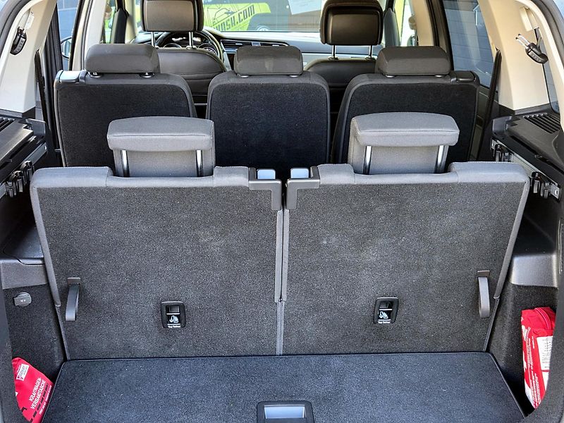 Volkswagen Touran 1,2TSi, 7míst, CEBIA   - fotka 15 z 44