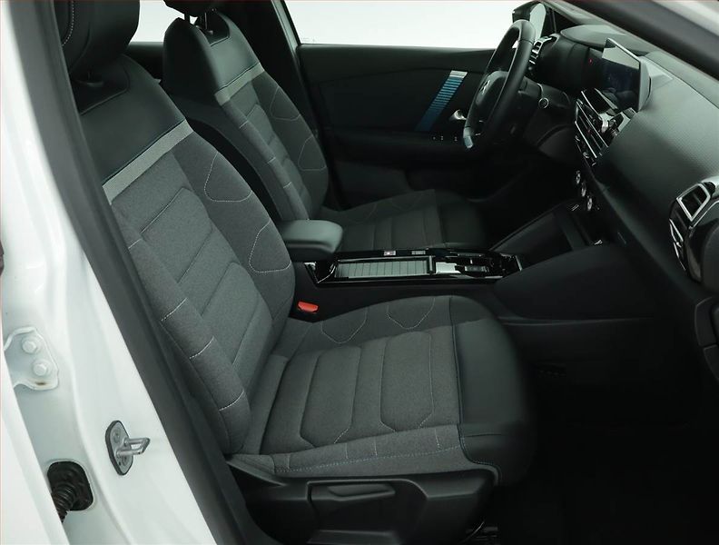 Citroën ë-C4 (2022) Shine 50 kWh, SoH 91% - fotka 9 z 20