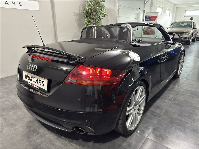 Audi TT 2,0   T211HP FL 3xS-LINE TOP - fotka 5 z 29