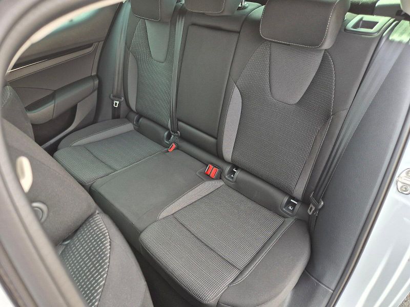 Škoda Octavia (2025) Selection 1.5 TSI 110 kW 6°man - fotka 16 z 33
