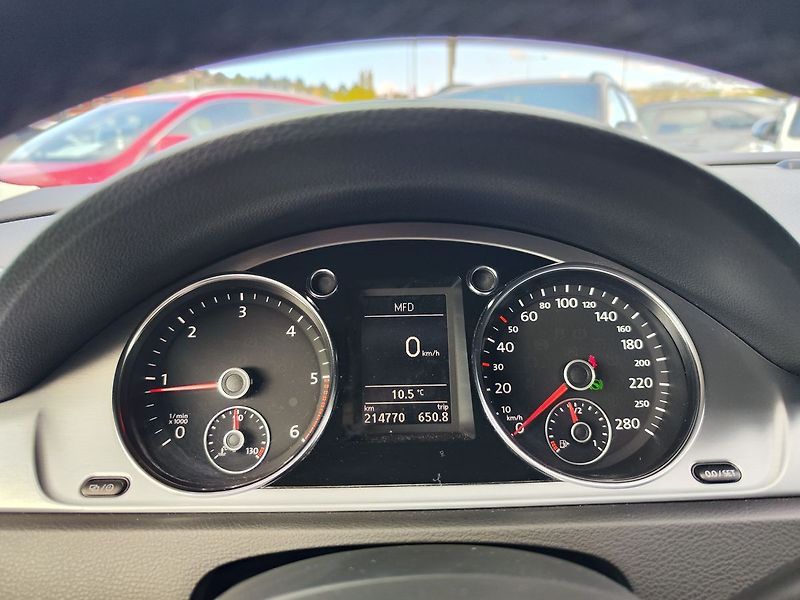 Volkswagen CC 2.0 TDI/130kW Sportline 4x4 AT - fotka 14 z 30