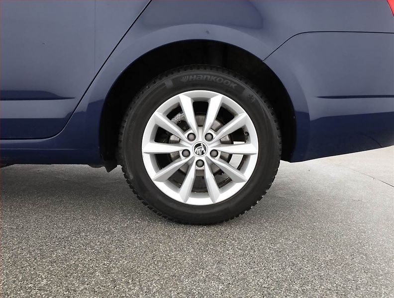Škoda Octavia (2013) Ambition 1.2 TSI, Serv.kniha - fotka 17 z 17