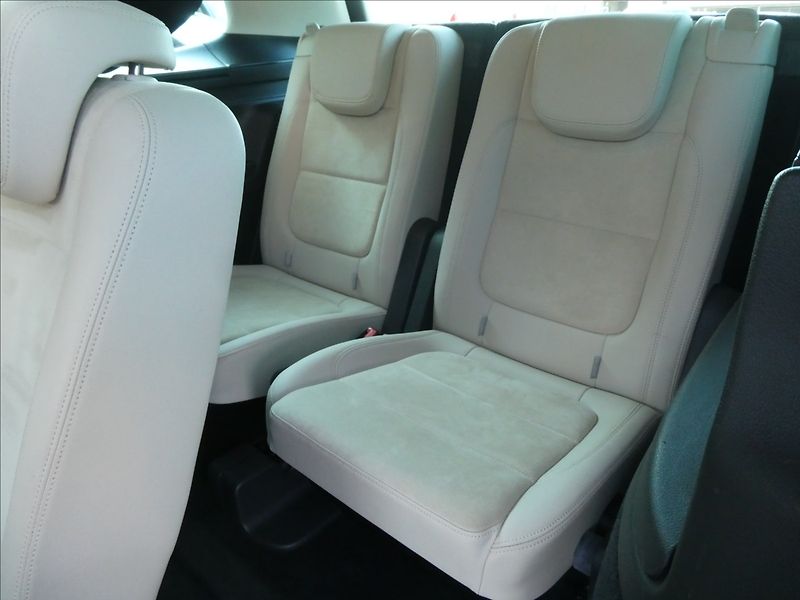 Volkswagen Sharan 2,0 TDi HIGHLINE, rezervace - fotka 24 z 50
