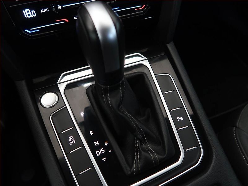 Volkswagen Arteon (2024) R-line 2.0 TDI - fotka 13 z 16