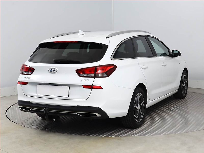 Hyundai i30 (2021) 1.5 T-GDI MHEV, ČR,1.maj - fotka 5 z 16